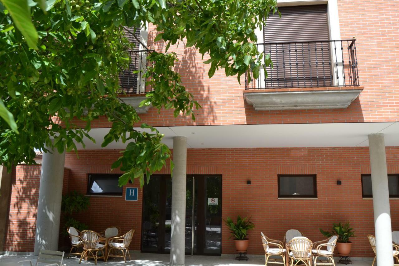 Hotel Villegas 발렌시아 데 돈 후안 외부 사진