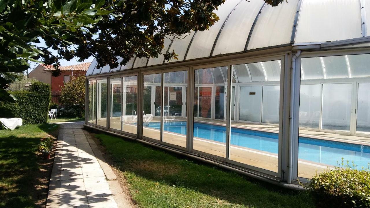Hotel Villegas 발렌시아 데 돈 후안 외부 사진